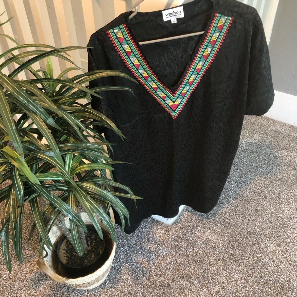 Black, leopard print, embroidered black v-neck boutique top excellent condition!